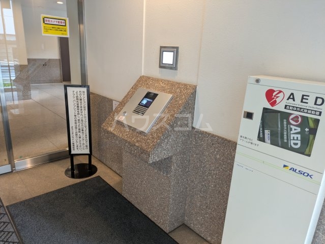 21/30 エントランス