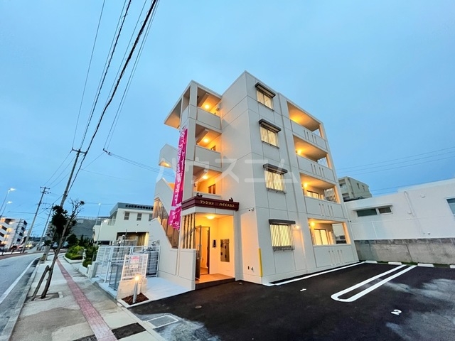 18/21 駐車場