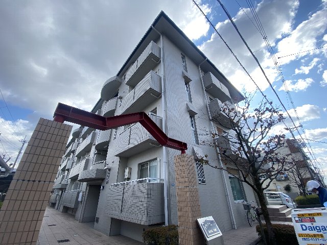 2/4 外観