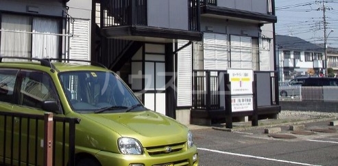 13/13 駐車場
