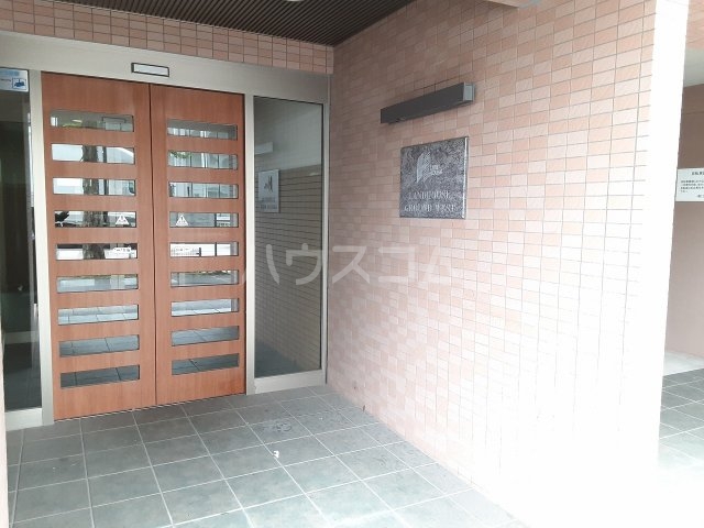 3/4 エントランス