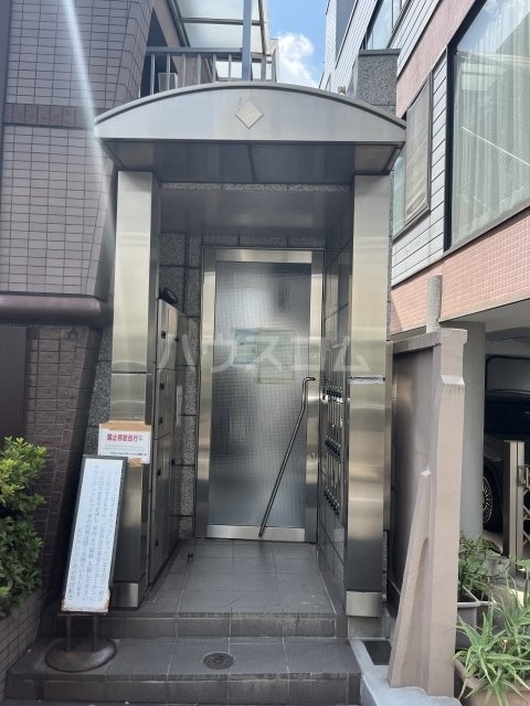 4/5 エントランス