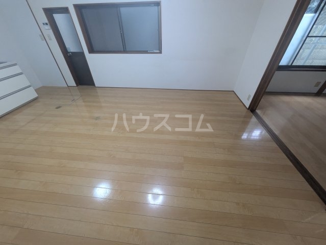 2/4 駐車場