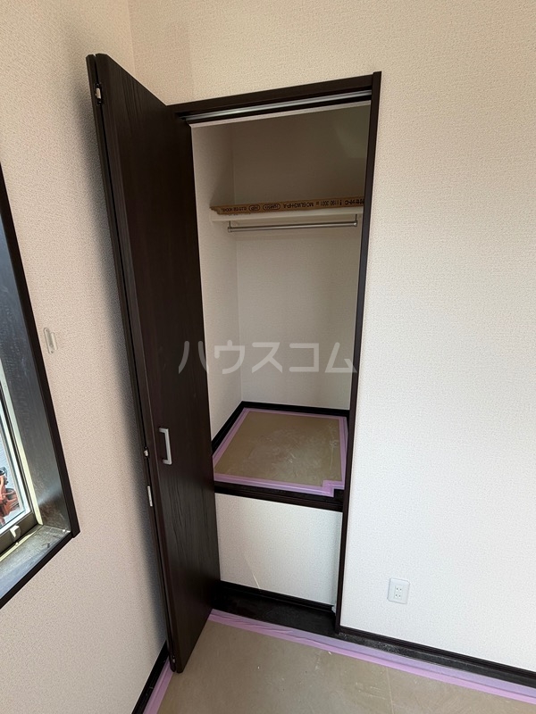 13/27 収納