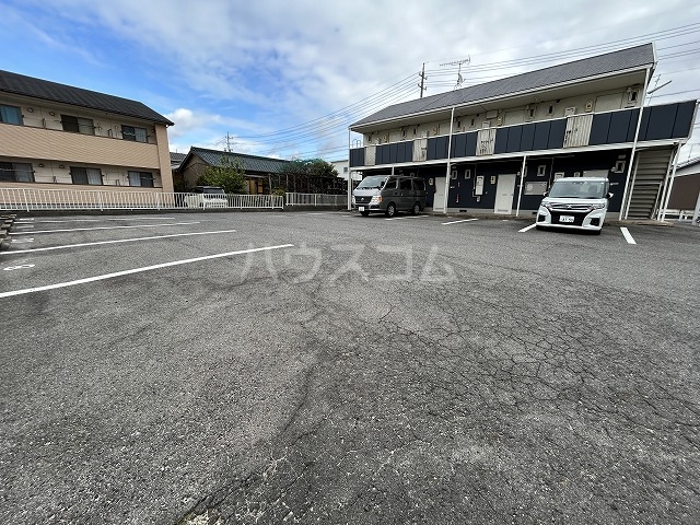 23/30 駐車場