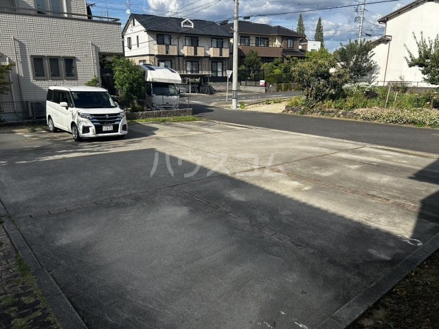 17/25 駐車場