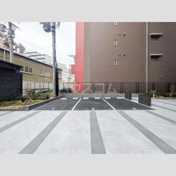 15/23 駐車場