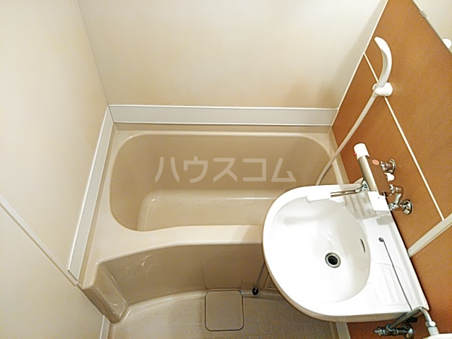 18/30 浴室