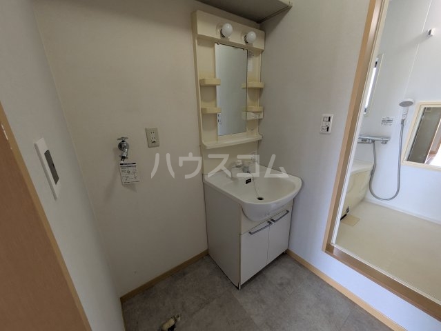 13/30 洗面