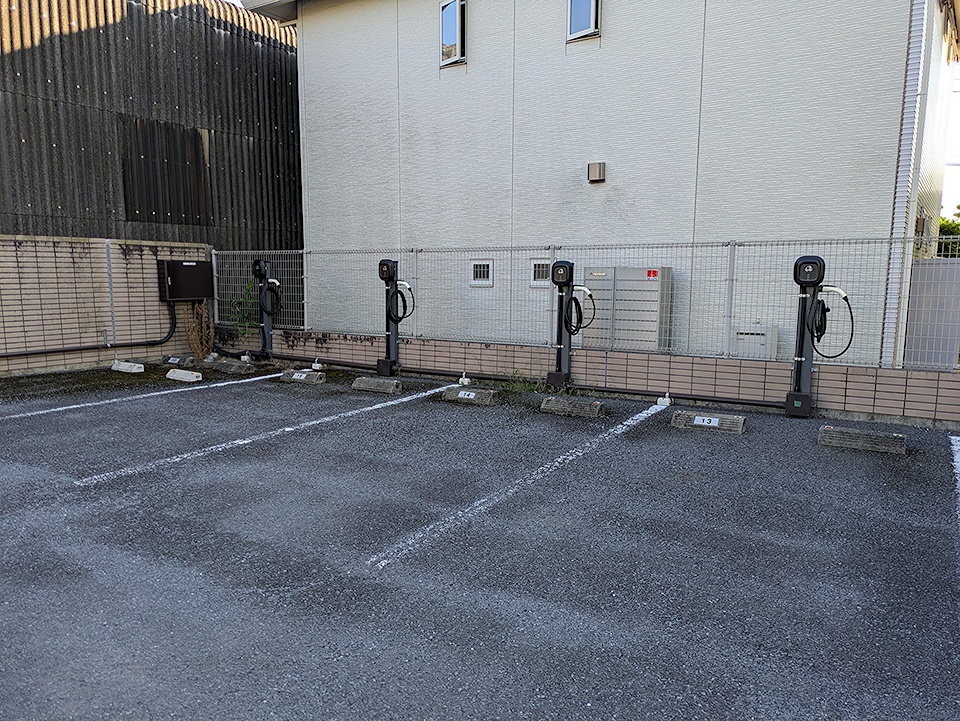 23/27 駐車場
