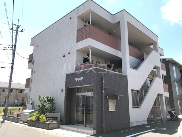 23/30 エントランス
