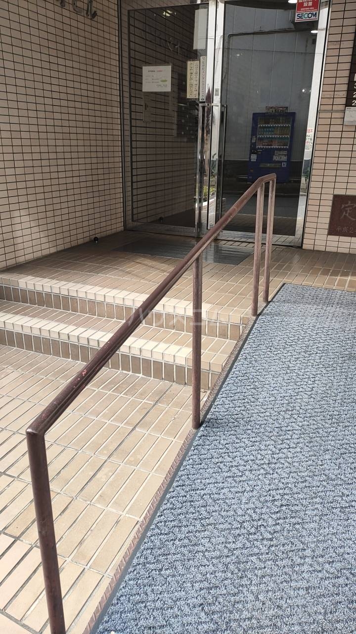 19/29 エントランス
