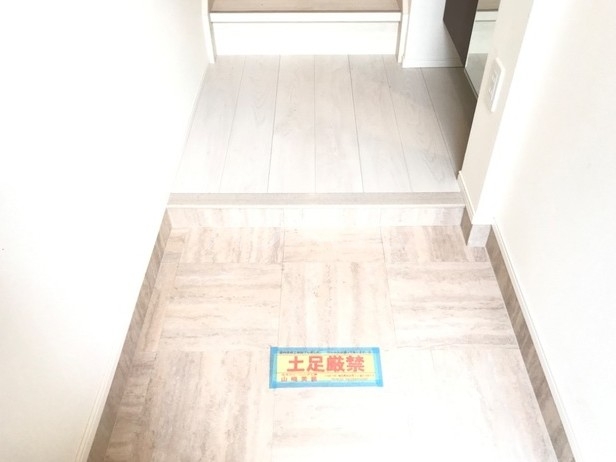 6/18 玄関