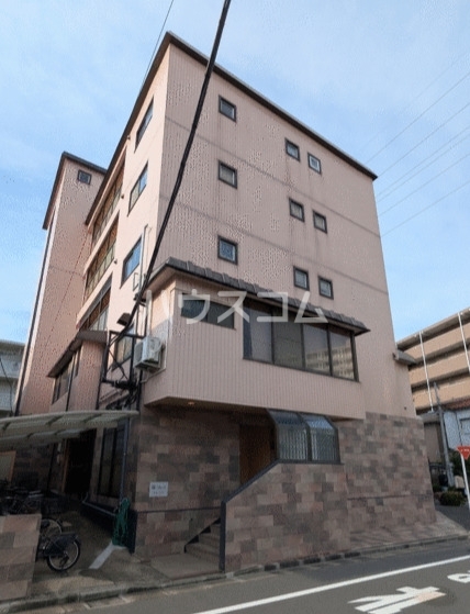 15/23 エントランス