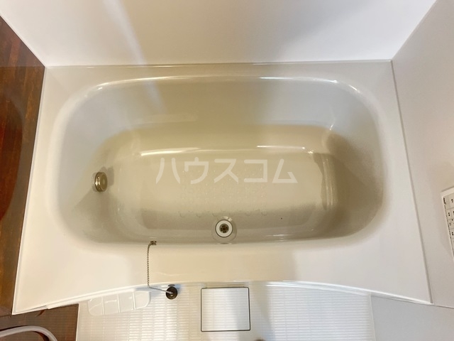 17/28 浴室