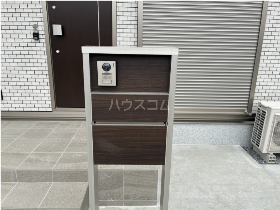 24/26 エントランス