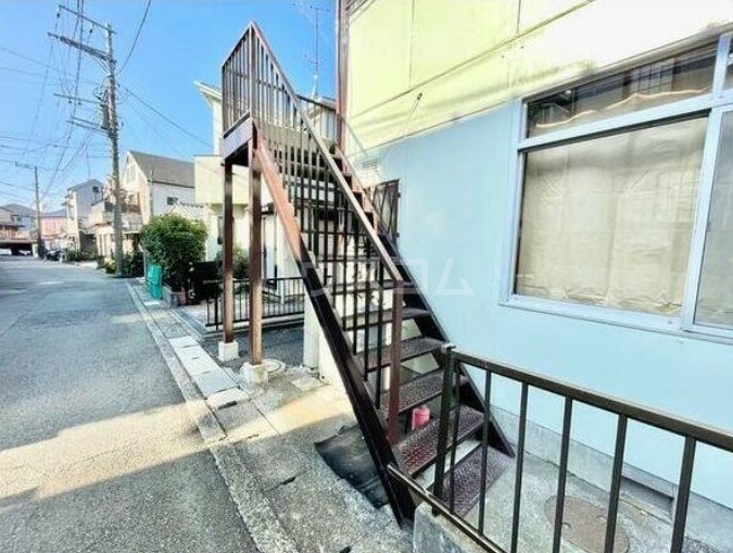 16/21 エントランス