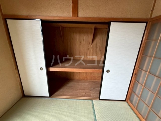 13/27 収納
