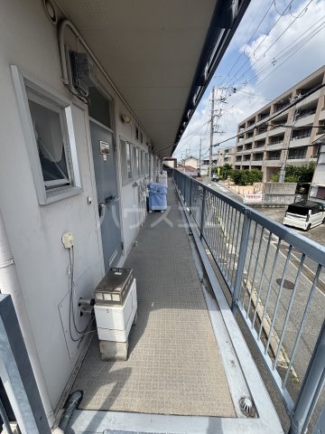 2/3 エントランス
