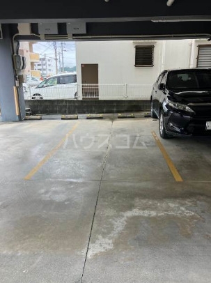 17/22 駐車場