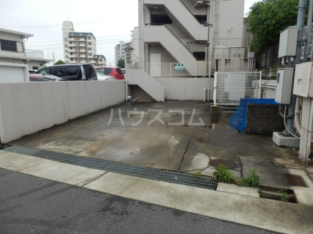 21/25 駐車場