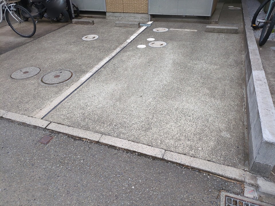 22/30 駐車場