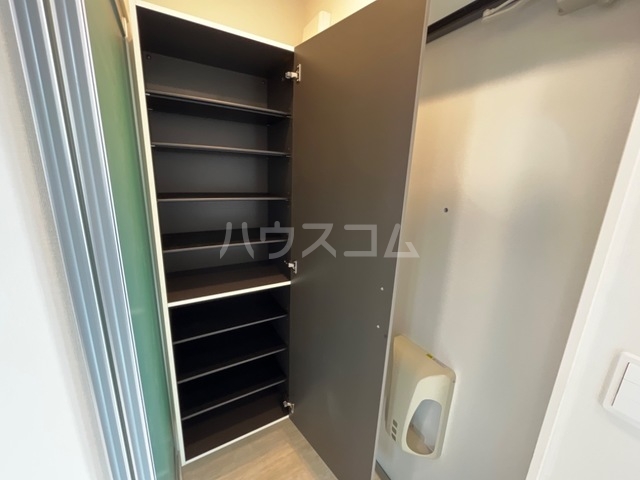 14/30 玄関