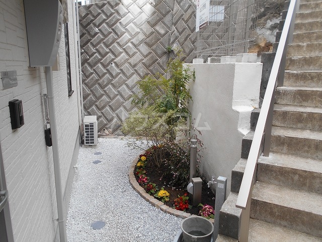 19/20 エントランス