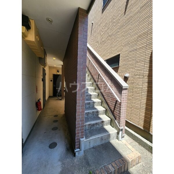 3/7 エントランス