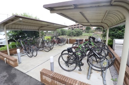 13/16 エントランス