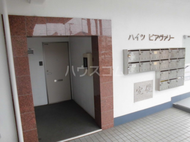 18/28 エントランス