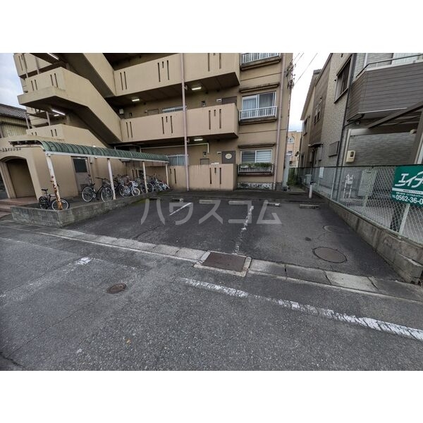 3/8 駐車場