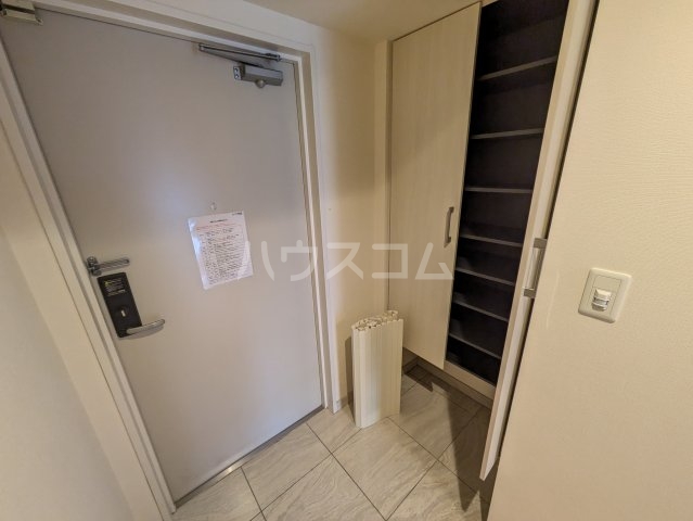13/30 玄関