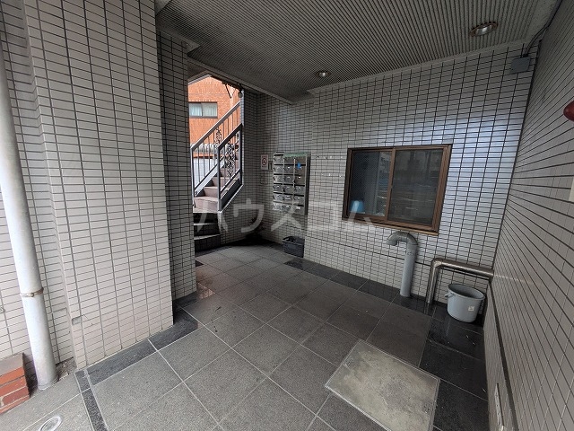 2/4 エントランス