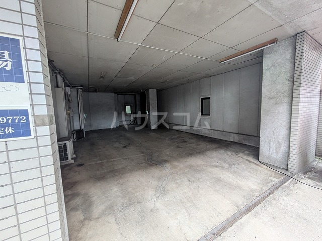 3/4 駐車場