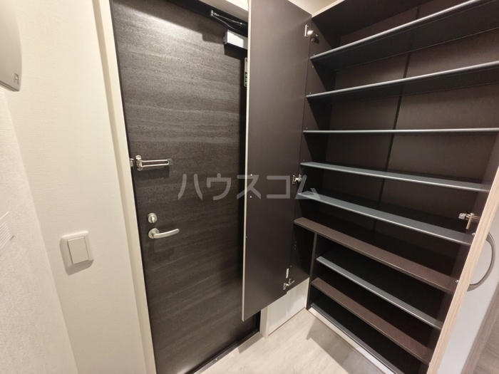13/30 玄関