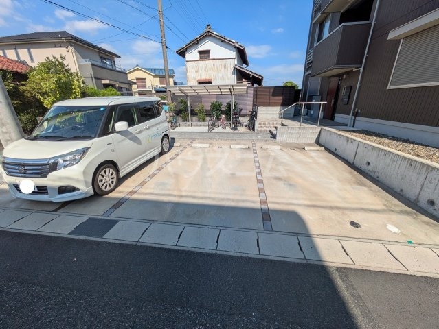 2/6 駐車場