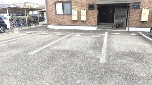 2/7 駐車場