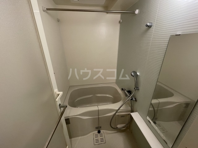13/30 浴室