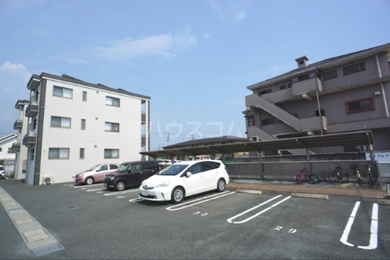 21/30 駐車場