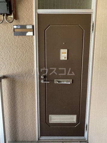 21/30 エントランス