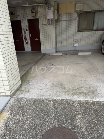 24/25 駐車場