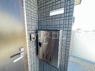 23/30 エントランス