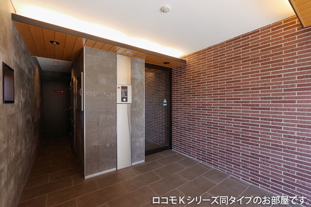 16/22 エントランス