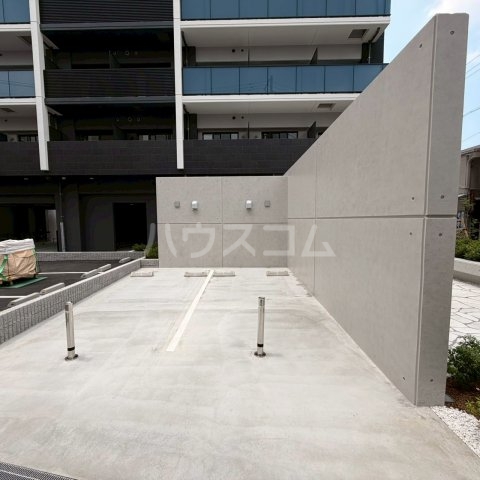 15/23 駐車場