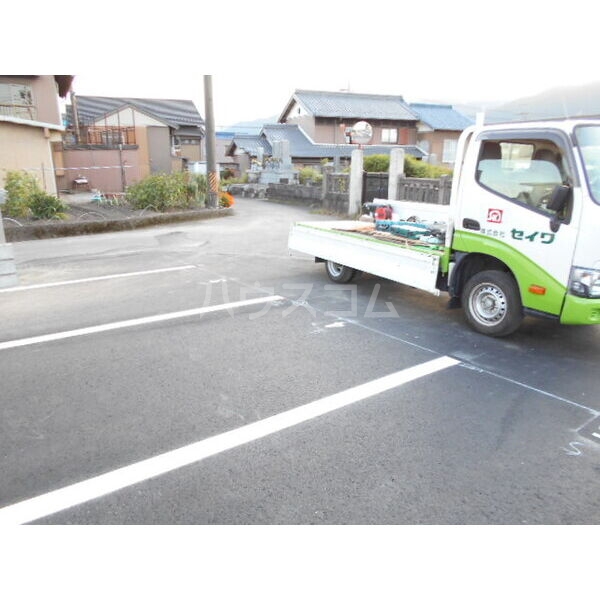15/16 駐車場