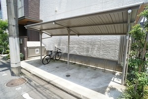 16/20 駐車場