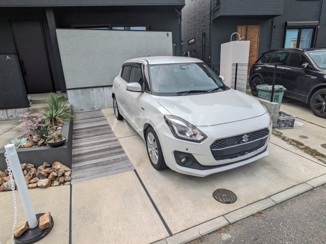 28/30 駐車場