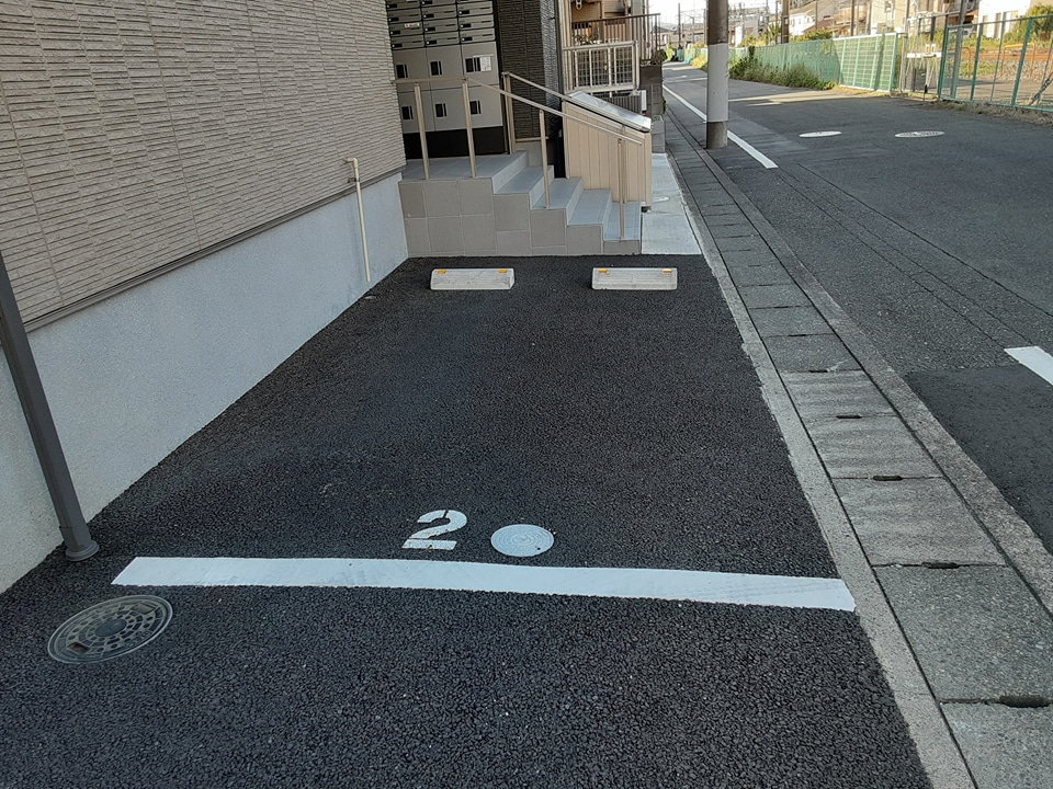28/30 駐車場