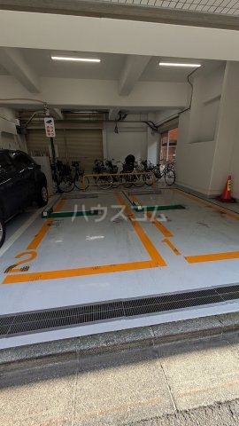 20/28 駐車場